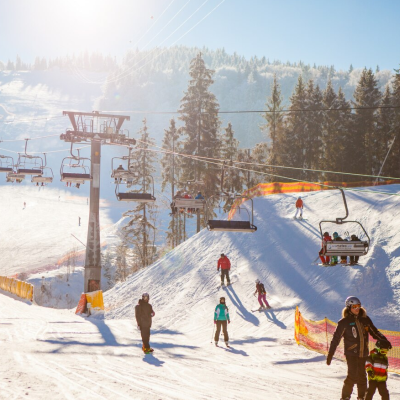 Ein spezielles Projekt für die Sessellift-Ticketierung im Skigebiet wurde für unseren Kunden aus dem öffentlichen Sektor eingeführt.